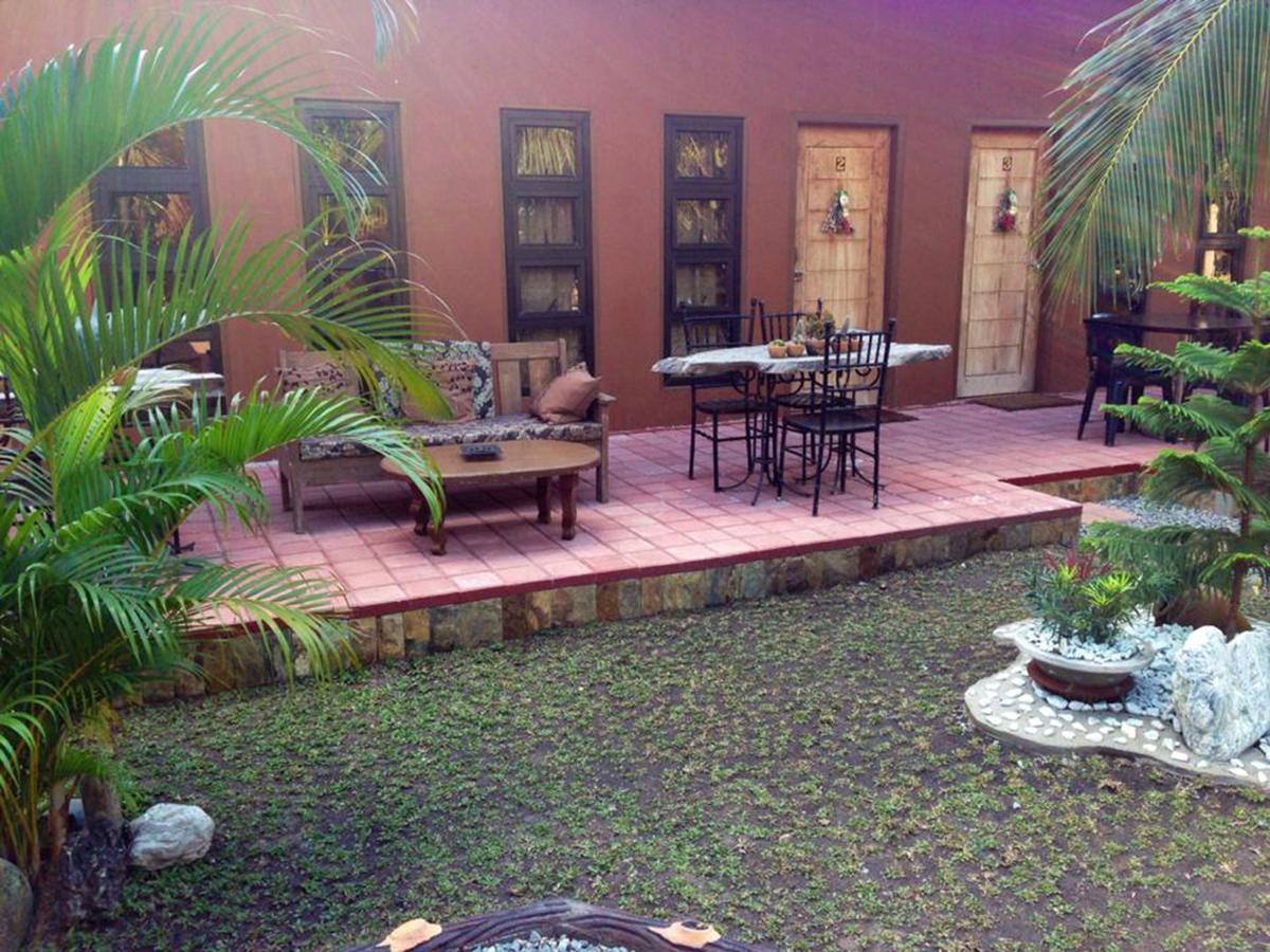 Bognot Lodge : Alvin Bognot Mt Pinatubo Guesthouse And Tours Santa Juliana 객실 사진