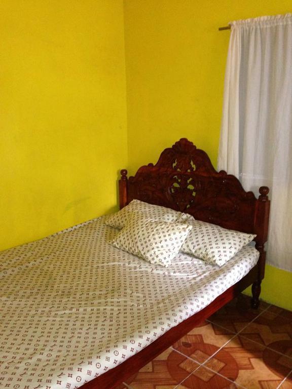Bognot Lodge : Alvin Bognot Mt Pinatubo Guesthouse And Tours Santa Juliana 외부 사진